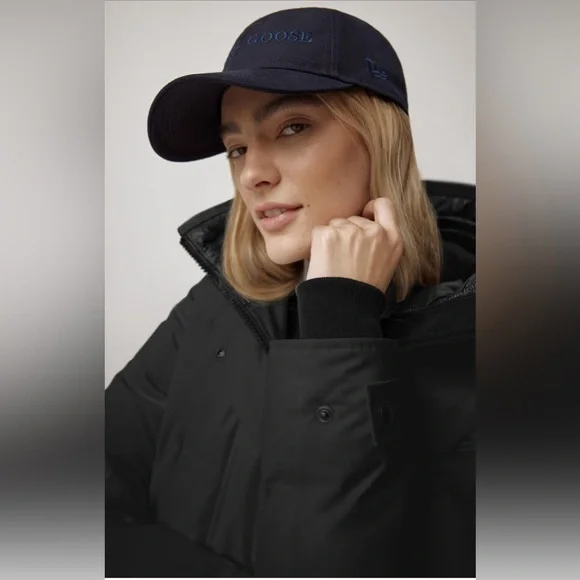 Canada Goose Shelburne Water Resistant 625 Fill Power Down Parka - Picture 2 of 16